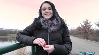 Orosz tini spiné pénzért közösül