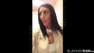 August Ames muffját néger manus bassza