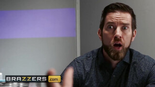 Brazzers - Cali Carter a hatalmas mellű tini