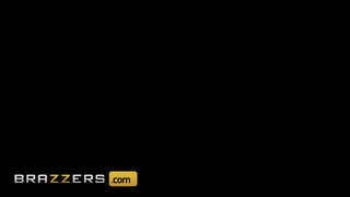 Brazzers - Bella Rolland a tanár úrral szexel