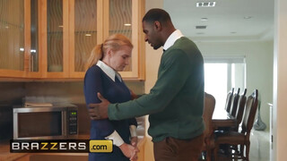 Brazzers - Khloe Kapri barna faszon lovagol