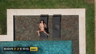 BRAZZERS - Jolee Love a hatalmas tőgyes fiatal hölgyemény