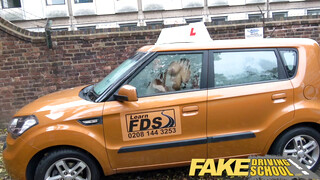 Fake Driving School - Tini kisasszony az oktatóval kúrel
