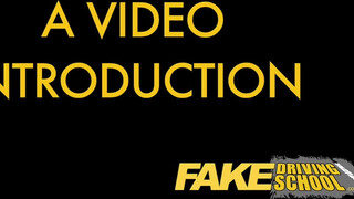 Fake Driving School - az oktató a vizsgáztatót és a diákot is megkúrja