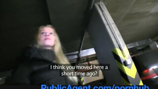 PublicAgent - Bella Karina a hatalmas cicis világos szőke