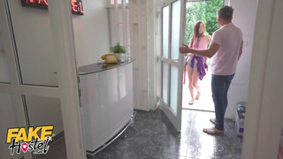 Fake Hostel - Tini csajok megkúrelva rendesen