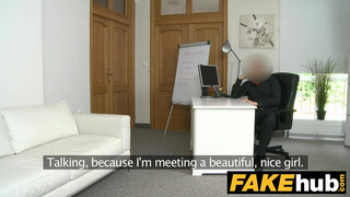 Fake Agent az orosz picike lány Anna Rey istenien szexel