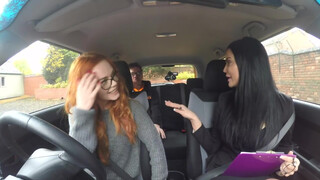 Fake Driving School Marilyn Sugar néger izgató harisnyában