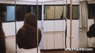 Private com - a főnöknek elégg hatalmas fasza van