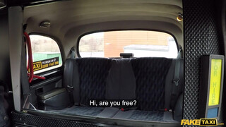 Fake Taxi - Angelina a hátsó ülésen kefél