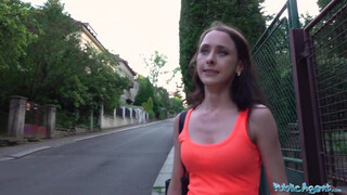 Public Agent - Lola Black baszik a pornó ügynökkel