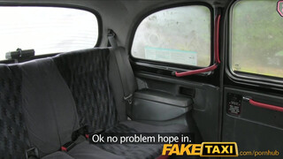 FakeTaxi - Csöcsös szöszi a sofőrrel kúrel