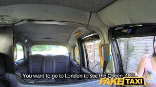 FakeTaxi - Latin Amerikai kisasszony dug a taxissal