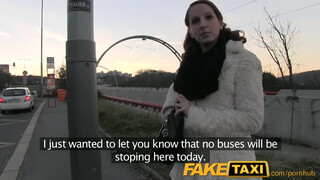 FakeTaxi - Fiatal ápoló bige kúr a taxiban
