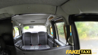 Fake Taxi - Tina Kay engedi popsiba