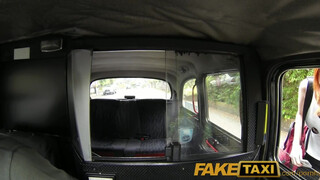 FakeTaxi - Zara DuRose seggluka megkefélve