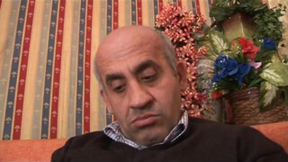 Idős srác faszára rácuppan a tini bige