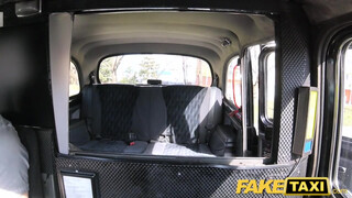 Fake Taxi  - ez a csajszi csak a kőkemény kárót szereti