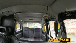 FakeTaxi - Ella Hughes a dögös vörös hajú csaj