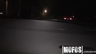 Mofos - Indigo Augustine a méretes kannás tini