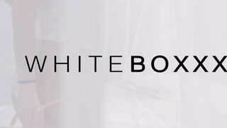WhiteBoxxx - kicsmellű csaj rendesen megkúrelva