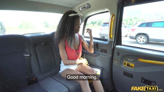Fake Taxi - Tina Fire a méretes csöcsű barna spiné