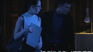 Rebecca Volpetti hatalmas dákót kap a popójába