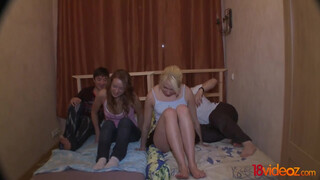 18videoz - este vetkőzés után már mehet is az gangbang