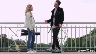 Casual Tini Szex - gyönyörű néger bige és a barátja