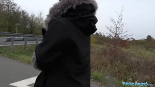 Public Agent - Kiki Minaj a brit fiatal spiné