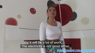 PublicAgent - angol nőci is belemegy a pénzért baszásba