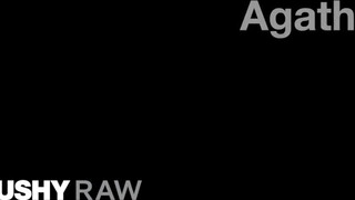TUSHYRAW - Agatha a izgató vörös hajú kiscsaj