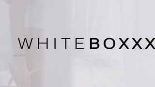 WhiteBoxxx - Ginebra Bellucci a dögös latin hölgyemény