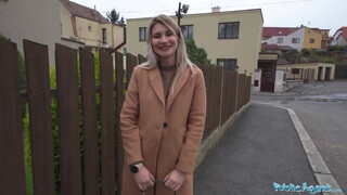 Public Agent - Marsianna Amon a méretes keblű kisasszony