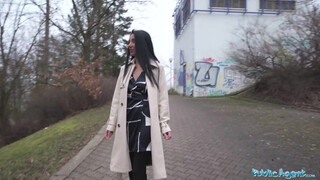 Public Agent - Wild Nicol szereti a hatalmas pélót