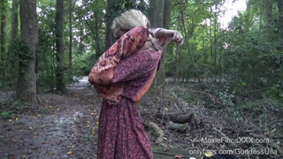 MoxieFilms - Méretes cickós hippi bige