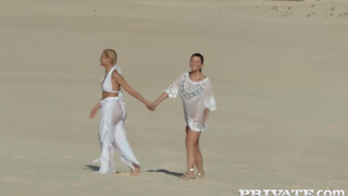 Private com - Agatha Vega a tengerparton szexel