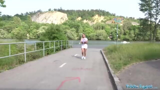 Public Agent - Hatalmas keblű szép seggű kiscsaj