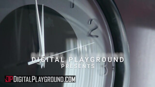 DigitalPlayground - Kira Noir a dögös félvér bige