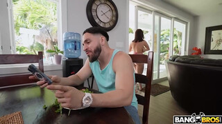 BANGBROS - Crystal Chase a méretes keblű latina kisasszony
