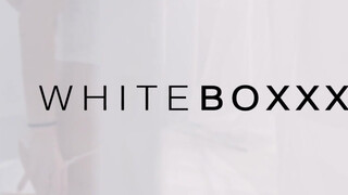 WHITEBOXXX - Liya Silver a gyönyörű csöcsös picsa