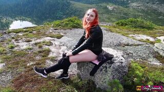 Tini vörös spiné masturbál a hegyekben orgiáig